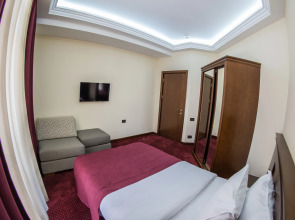 Курортный отель Elegant