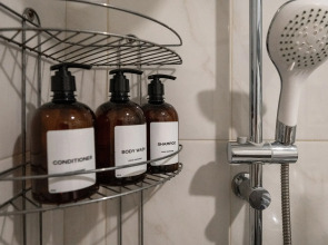 Апартаменты Студия у моря с бассейном на территории. Каравелла 112