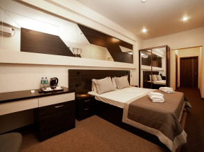 Отель Меридиан