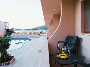 Отель Oscar Seaside Hotel & Spa