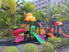 Апартаменты Laguna Beach Resort 3 The Maldives