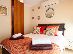 Апартаменты Penthouse & Jacuzzi in Neve Tzedek by FeelHome