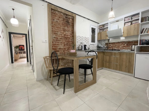 Апартаменты 2BR+2Bath entire apt with Balcony at central location