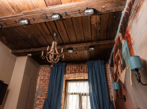 Апартаменты Дом у Реки loft Усадьба на Черниговской