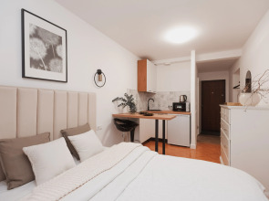 Квартира Студия ApartHause с удобной локацией и бесконтактным заездом