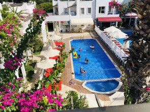 Отель The Hello