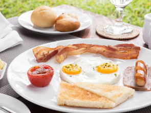 Отель Hillocks Hotel & Spa