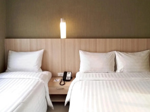 Отель101 Manila- Multi-Use Hotel