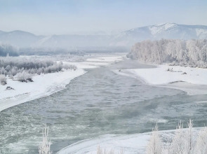 Частный дом Современный гостевой дом на слиянии рек Катунь и Кокса