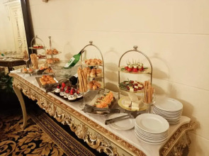 Отель Windsor Palace Luxury Heritage Hotel Since 1902