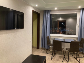 Апартаменты с Потрясающим Видом на Озеро, Горы и Город