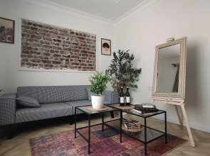 Apartments 2BR balcony house near Hilton bosphorus hotel