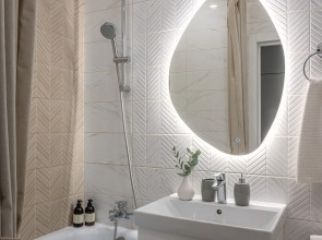 Студия у Метро Космонавтов