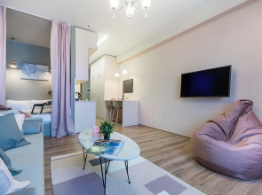Апартаменты SKY INN Color Pink