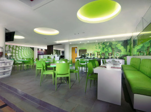 Отель Favehotel Sunset Seminyak