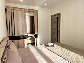 Квартира 2-комнатная на Октябрьской 3