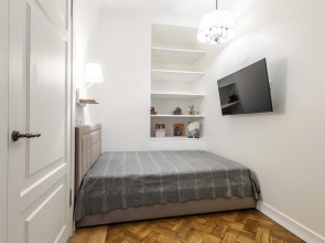 Апартаменты Яркий Лофт с видом на крыши