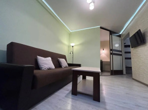 Апартаменты Квартира около Комаровского рынка