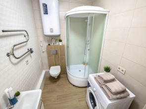 Апартаменты TopHouse на Каплунова 10 трёхкомнатные