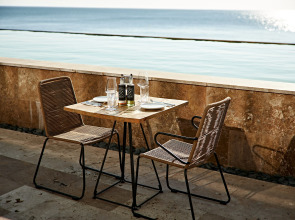 Отель Miramare Magnetic Beach