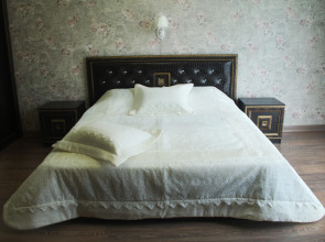 Моцарт Холл