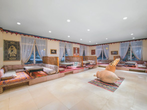 Отель Qafqaz Riverside