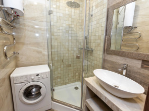 Апартаменты Ladgorna на Независимости 39