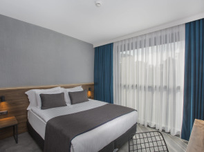 Отель Falcon 1511