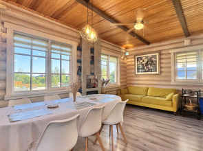 Частный дом Усадьба "Ладожские этюды" у подножия горы Хийденвуори