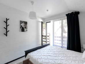 Частный Дом напротив казино с личной парковкой