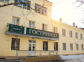 Отель Адамас