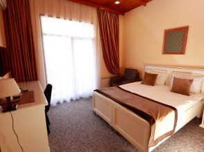 Отель East Legend Panorama