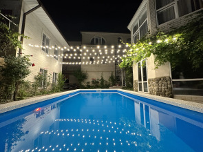 Гостевой дом  Come Inn на Кленовой