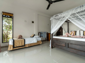 Курортный отель Ananthaya Beach