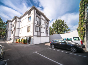 Отель Mint Garni