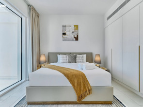 Апартаменты Bnbmehomes Marina Gem 5 min walk to Flying Cup - 2503