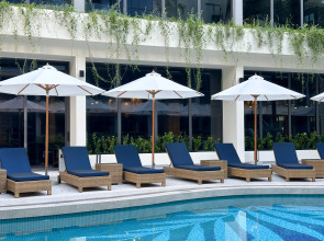 Отель La Green Hotel & Residence Пхукет