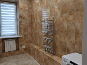 Квартира просторная на Богдана Хмельницкого