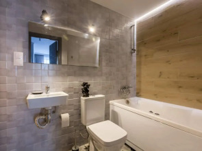 Апартаменты с Сауной и Джакузи Шале