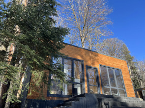 Шале Aishah House