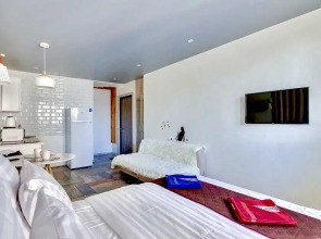 Апартаменты Уютная Студия с большой лоджией в доме бизнес-класса