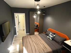 Квартира с дизайнерским ремонтом Rent House в центре