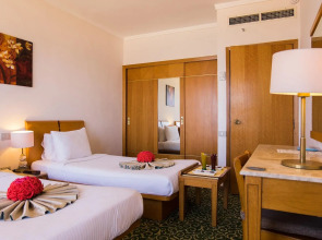 Отель Plaza Hotel Alexandria