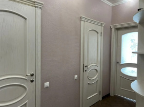 Квартира 8 Просторная 2-к в р-не Дельфинария - до моря 10 мин