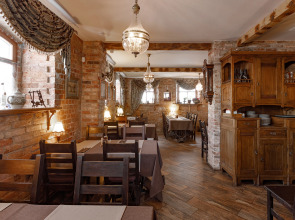 Отель Империал