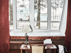 Отель Империал