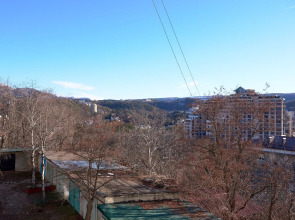 Квартира Трешка на Крутой