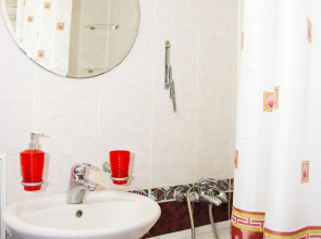 Апартаменты на Иртышской набережной 29