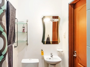 Апартаменты 2-к квартира на Никитинской 108