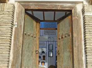 Отель Chor Minor 90 м до cтарого города мы готовы к осеннему празднику